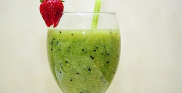 Green Goodness Smoothie Difference Juicing and Smoothies