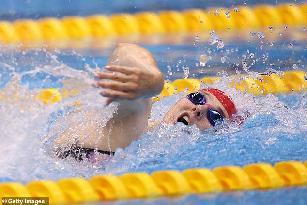 Swimmer Freya ups the carbs before a tough training set