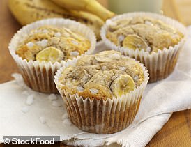 Honey and banana muffins with sugar crystals