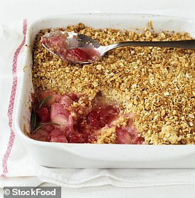 Rhubarb and banana crumble